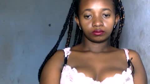 malinah01 online show from December 20, 2024, 2:27 pm