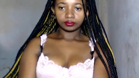 malinah01 online show from January 8, 2025, 5:27 am