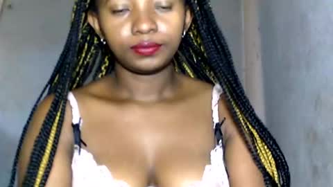 malinah01 online show from January 8, 2025, 12:58 pm