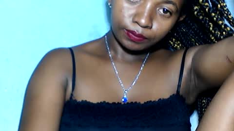 malinah01 online show from January 21, 2025, 9:46 pm