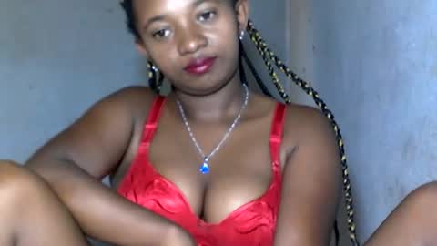 malinah01 online show from January 23, 2025, 11:48 am