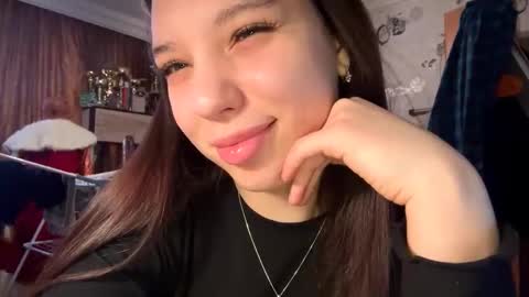 Mia online show from February 2, 2026, 7:07 am