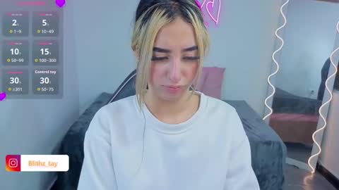 Snapshot of malory_tay chatting on September 26, 2025, 7:07 pm Malory  online show from September 26, 2025, 7:07 pm