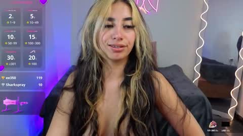 Snapshot of malory_tay chatting on September 30, 2025, 12:15 am Malory  online show from September 30, 2025, 12:15 am