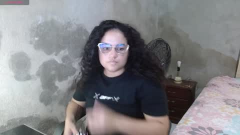 MI INSTAGRAM soy glory01 online show from December 16, 2024, 9:09 pm