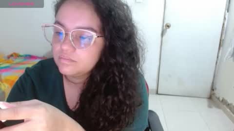 MI INSTAGRAM soy glory01 online show from September 15, 2025, 9:42 am