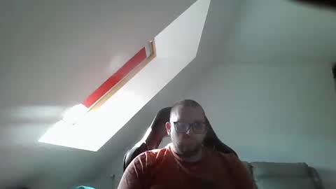 Snapshot of malou2927 chatting on April 20, 2026, 4:54 pm breton online show from April 20, 2026, 4:54 pm