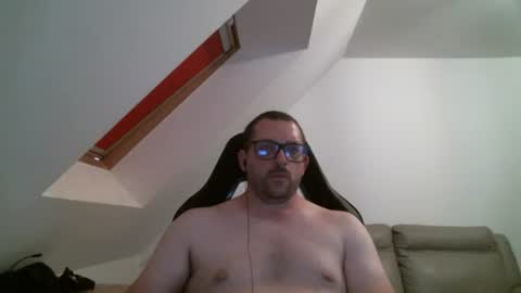 Snapshot of malou2927 chatting on May 24, 2026, 8:36 pm breton online show from May 24, 2026, 8:36 pm