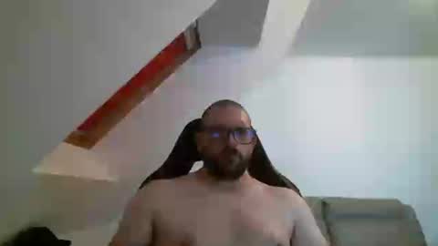 breton online show from June 22, 2026, 2:35 am