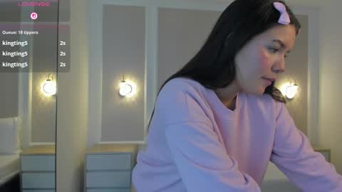 M A L U online show from October 18, 2025, 2:47 am