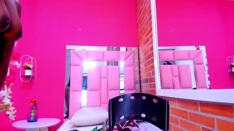 Melanie online show from December 9, 2024, 7:50 pm