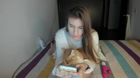 Snapshot of malucam_06 chatting on December 2, 2024, 11:40 pm instagram nueela online show from December 2, 2024, 11:40 pm