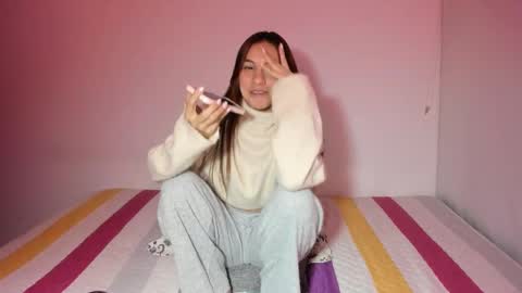 instagram  nueela   online show from January 8, 2026, 12:24 am