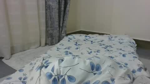 mamasita2023 online show from December 3, 2024, 4:03 am