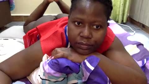 Snapshot of mamasita2023 chatting on September 30, 2025, 11:15 am mamasita2023 online show from September 30, 2025, 11:15 am