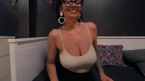 ioana love online show from April 26, 2026, 8:39 pm