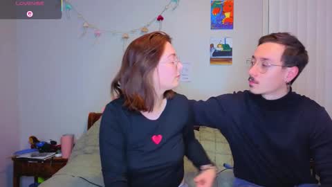 MamiCloudz online show from December 4, 2025, 3:05 am