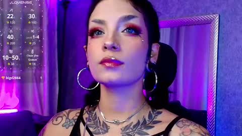 Snapshot of mamushka_ chatting on September 19, 2025, 10:54 pm online show from September 19, 2025, 10:54 pm