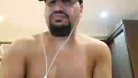 Snapshot of man_new chatting on June 17, 2026, 2:29 pm Man new online show from June 17, 2026, 2:29 pm