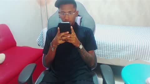Snapshot of man_san11 chatting on December 21, 2024, 2:37 pm man_san11 online show from December 21, 2024, 2:37 pm