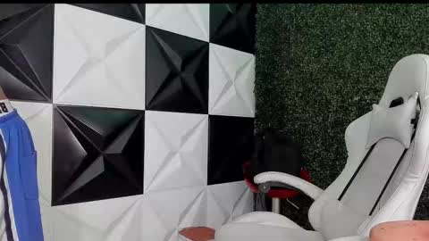 man_san11 online show from March 14, 2026, 4:45 pm