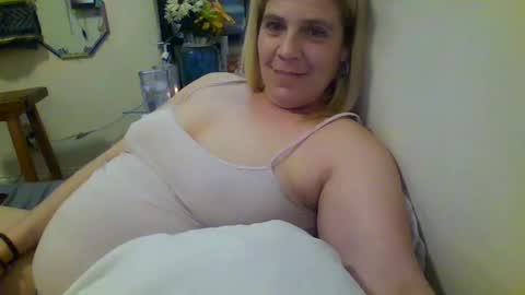 mindy22 online show from March 11, 2025, 3:48 am