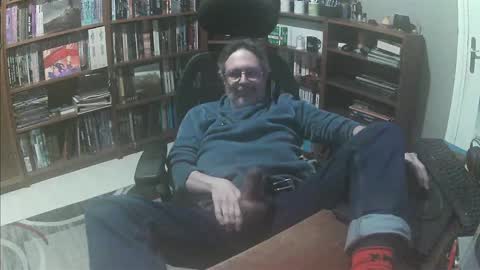 mandrawhore online show from December 4, 2024, 5:44 pm