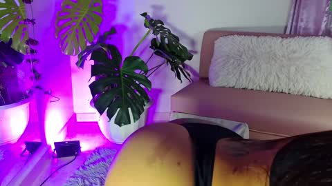 mandy_l33_ online show from December 24, 2024, 10:28 pm