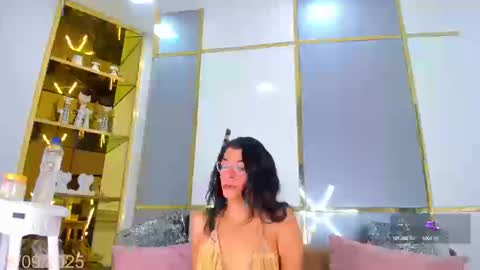 mandy_peaches online show from September 8, 2025, 9:58 pm