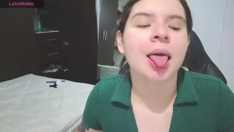 Snapshot of mandy_renzon1_ chatting on October 14, 2025, 2:23 am M A N D Y  online show from October 14, 2025, 2:23 am