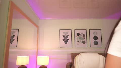 Mandy Collins online show from April 4, 2026, 11:40 am