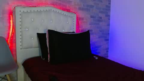 MANDY  online show from October 20, 2025, 12:16 pm