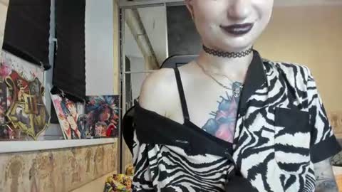 Snapshot of mandyshine chatting on July 28, 2026, 8:52 pm Mandy online show from July 28, 2026, 8:52 pm