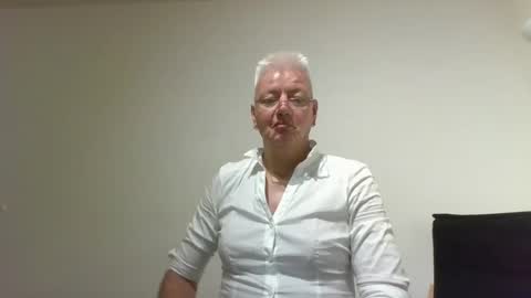 Snapshot of mandywinger chatting on August 9, 2026, 5:18 pm mandywinger online show from August 9, 2026, 5:18 pm