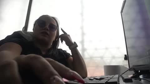 manelik_27 online show from January 6, 2026, 7:50 pm