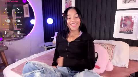 manelyk_evanss online show from June 25, 2026, 11:15 am