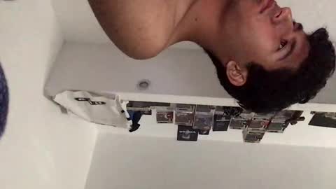 Snapshot of mangopitudo chatting on September 19, 2025, 5:02 pm Manguito online show from September 19, 2025, 5:02 pm