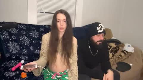 manicpixiedreamfrog online show from January 9, 2026, 3:42 am