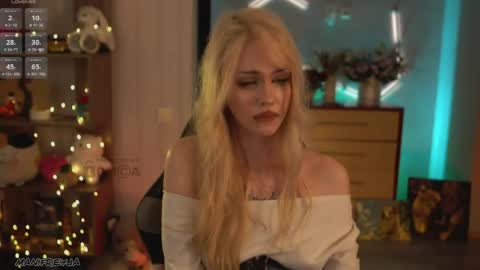 Amelie online show from April 30, 2026, 8:57 pm