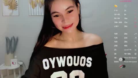 manilynforyou online show from October 28, 2025, 2:04 am