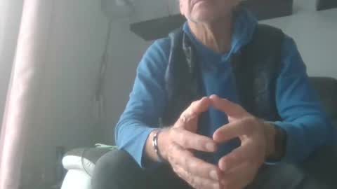 Snapshot of manngrossbite chatting on December 12, 2024, 1:39 pm manngrossbite online show from December 12, 2024, 1:39 pm