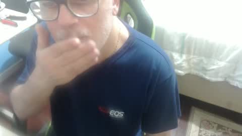 manotcheblu online show from October 31, 2025, 12:55 am