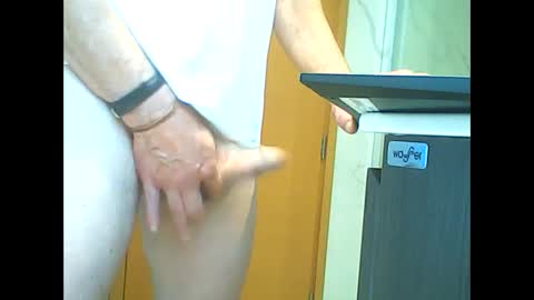 Snapshot of manu_481 chatting on October 3, 2025, 2:58 pm manu_481 online show from October 3, 2025, 2:58 pm