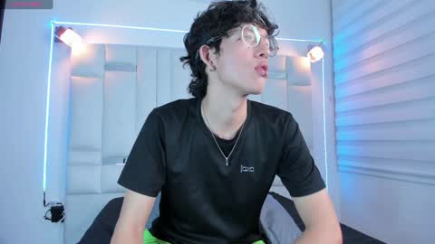 Manuel online show from December 20, 2024, 7:39 pm