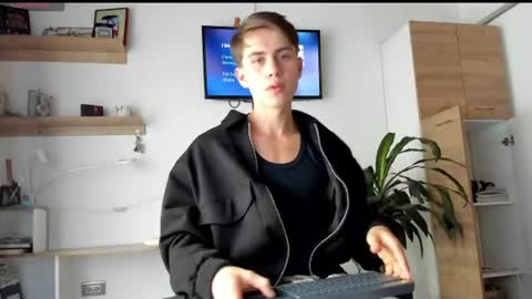 manucute 23  online show from June 15, 2026, 3:14 pm