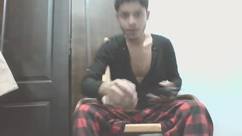 Snapshot of manuel444rl chatting on February 10, 2025, 1:35 am Manuel RL online show from February 10, 2025, 1:35 am