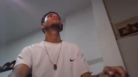 Snapshot of manuel444rl chatting on October 19, 2025, 11:38 pm Manuel RL online show from October 19, 2025, 11:38 pm