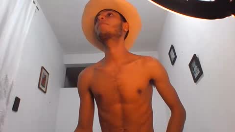 Snapshot of manuel444rl chatting on November 9, 2025, 6:50 pm Manuel RL online show from November 9, 2025, 6:50 pm