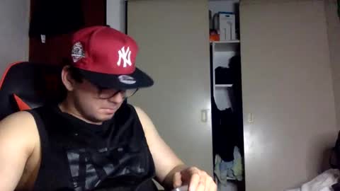 Manu online show from December 21, 2025, 11:01 pm