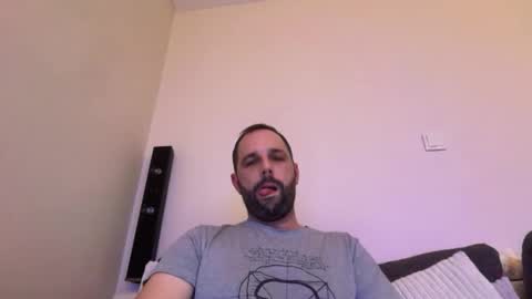 manynaaamess online show from November 20, 2025, 7:02 pm